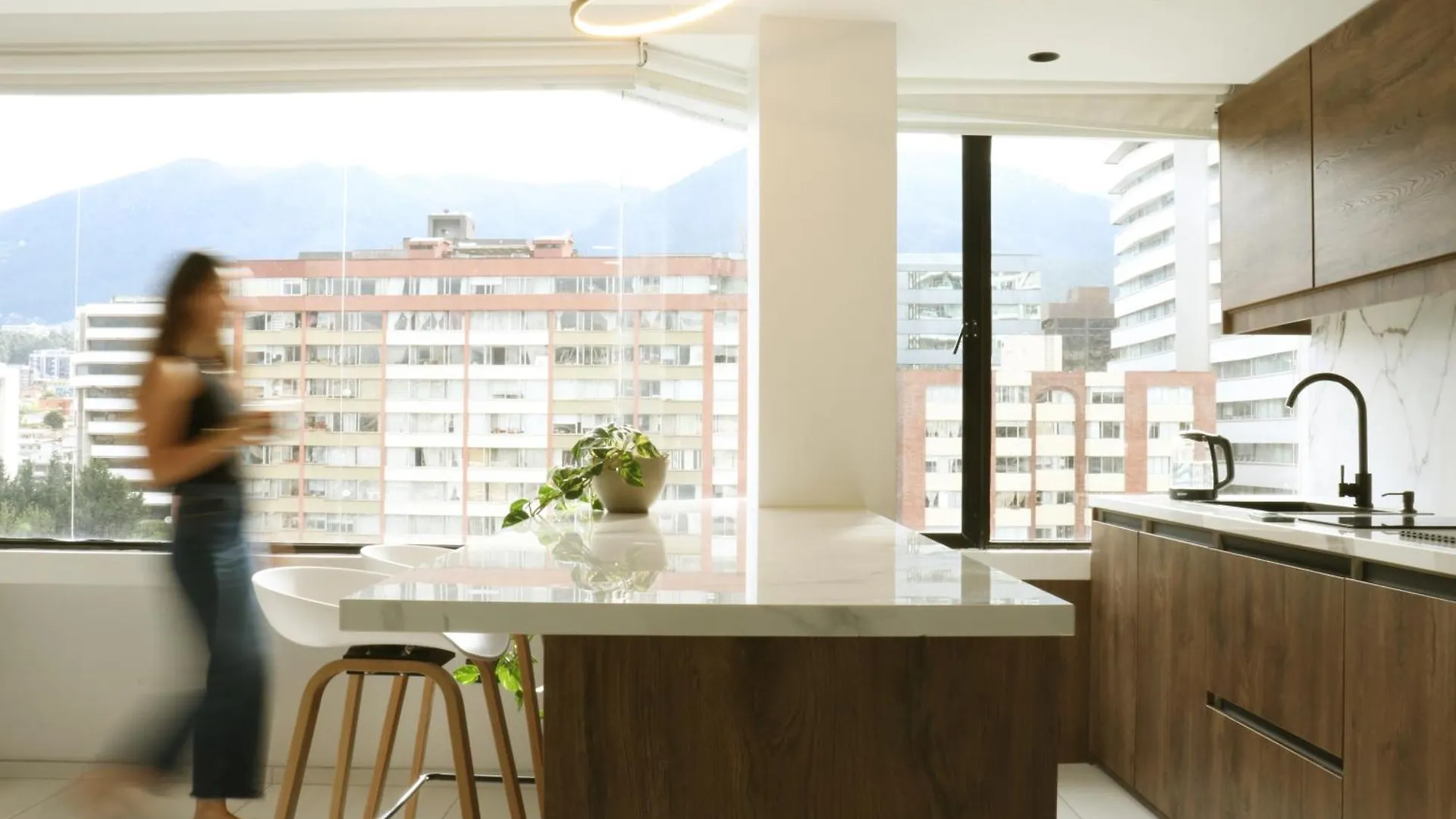 Lujosa Suite En La Carolina キト
