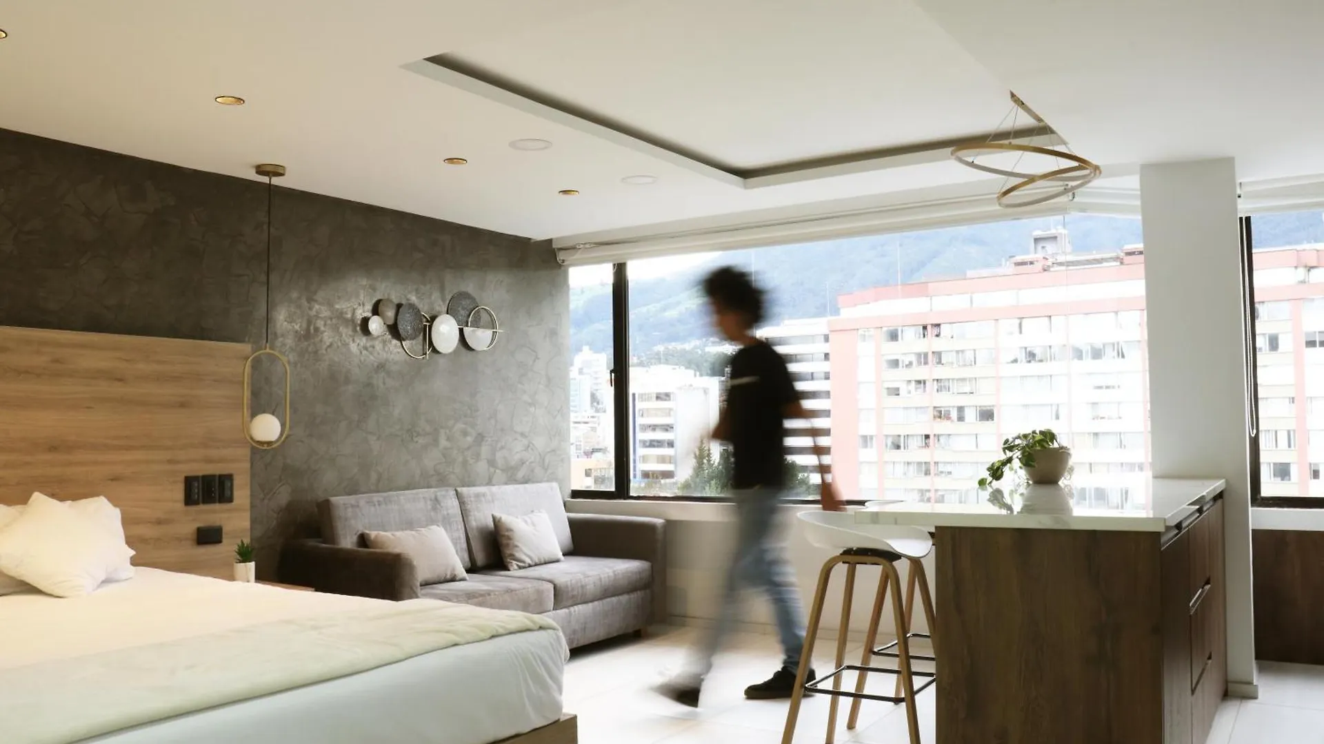 Lujosa Suite En La Carolina キト